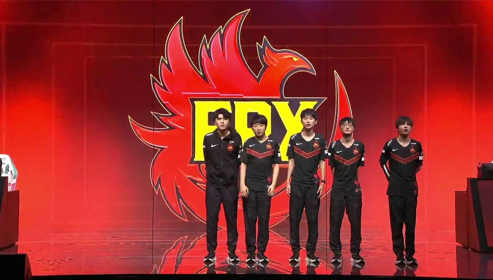 FPX前途光明！，凯恩新星出色发挥表现突出比赛高潮迭起